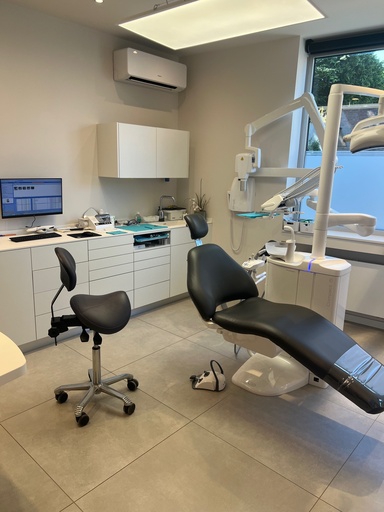 Rhode dental clinic cherche dentiste