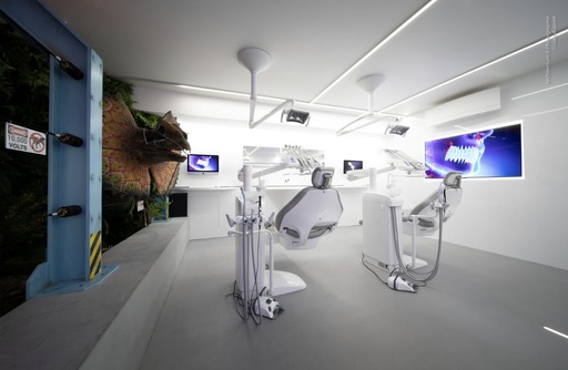 Disponible immédiatement, Cabinet ultramoderne d’orthodontie cherche Hygieniste ortho à former 