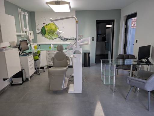 Urgent ! cherche stagiaire en dentisterie ou dentiste généraliste