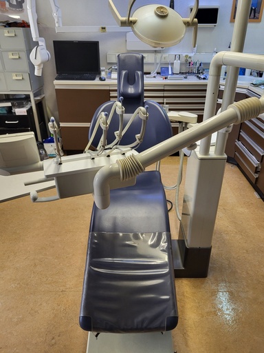 Location cabinet dentaire. Surface commerciale 80m2. Rez-de-chausée