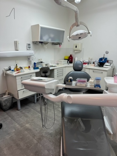 cherche collaborateur(trice)