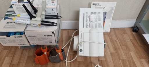 vente occasion pentamix et reste stock Pate  empreinte /porte empreinte de base et type schreinemaker