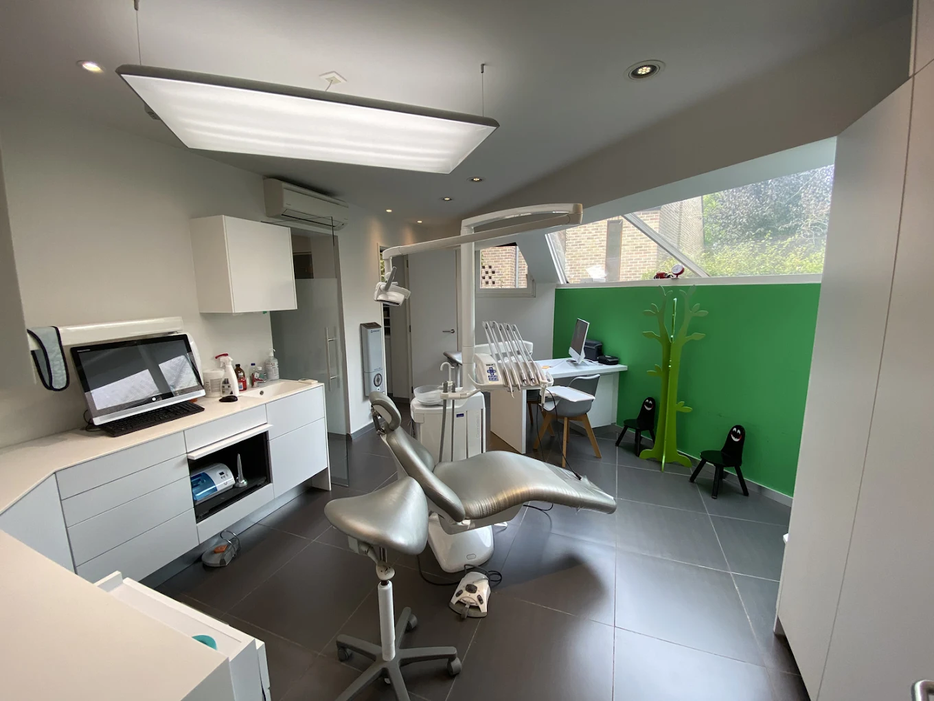 Recherche dentiste collaborateur(trice) – temps plein ou temps partiel. 