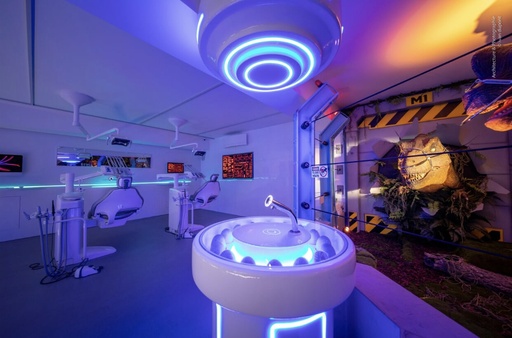 Cabinet ultramoderne cherche Hygieniste Ortho pour compléter son équipe avec Formation poussée