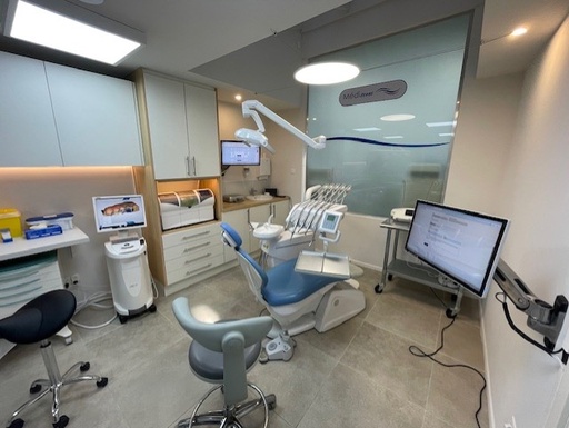 Dentisterie  Implantologie prothèse