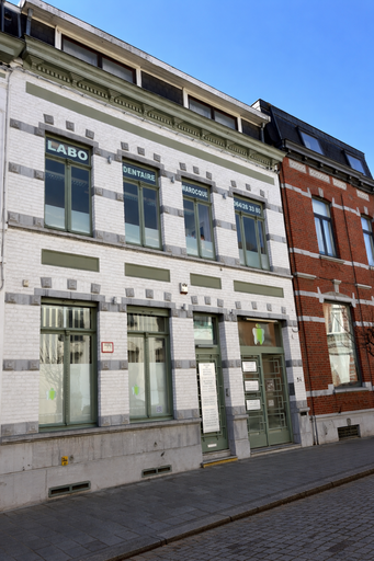 Dentiste généraliste mi-temps (et samedi)